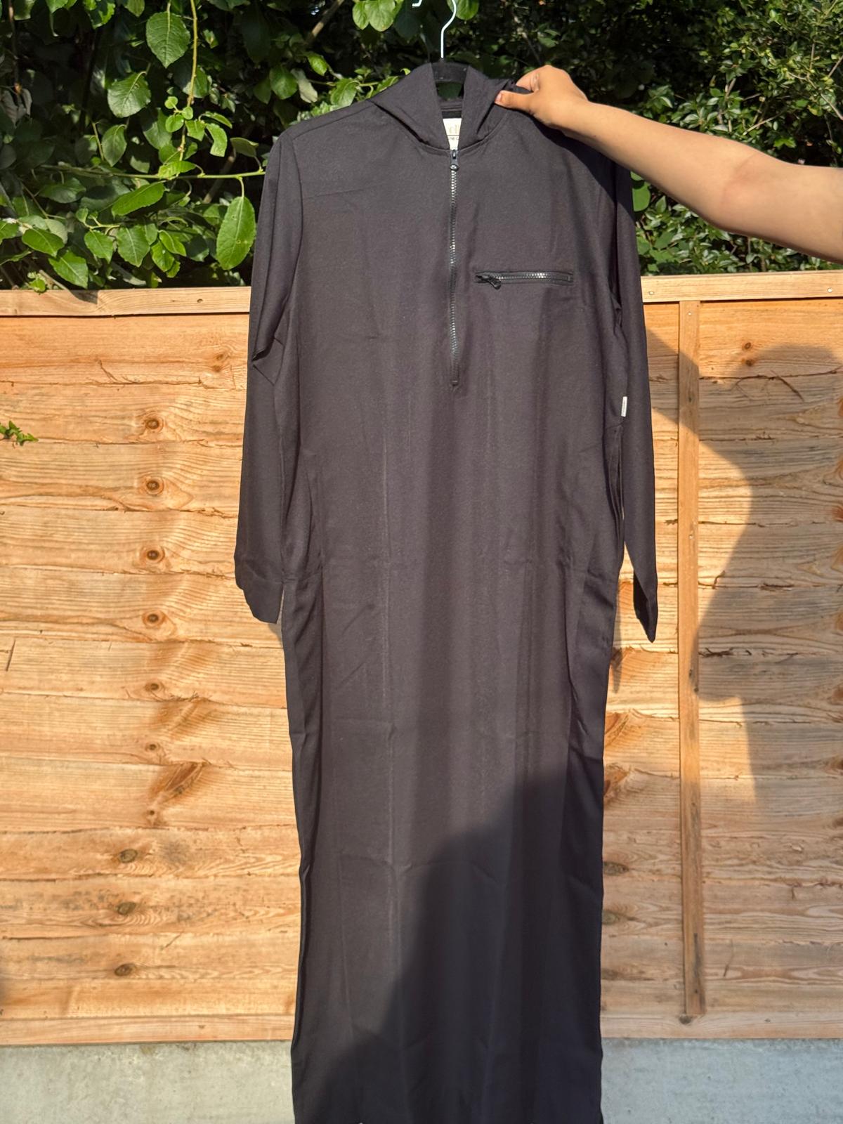 Hooded Thobes